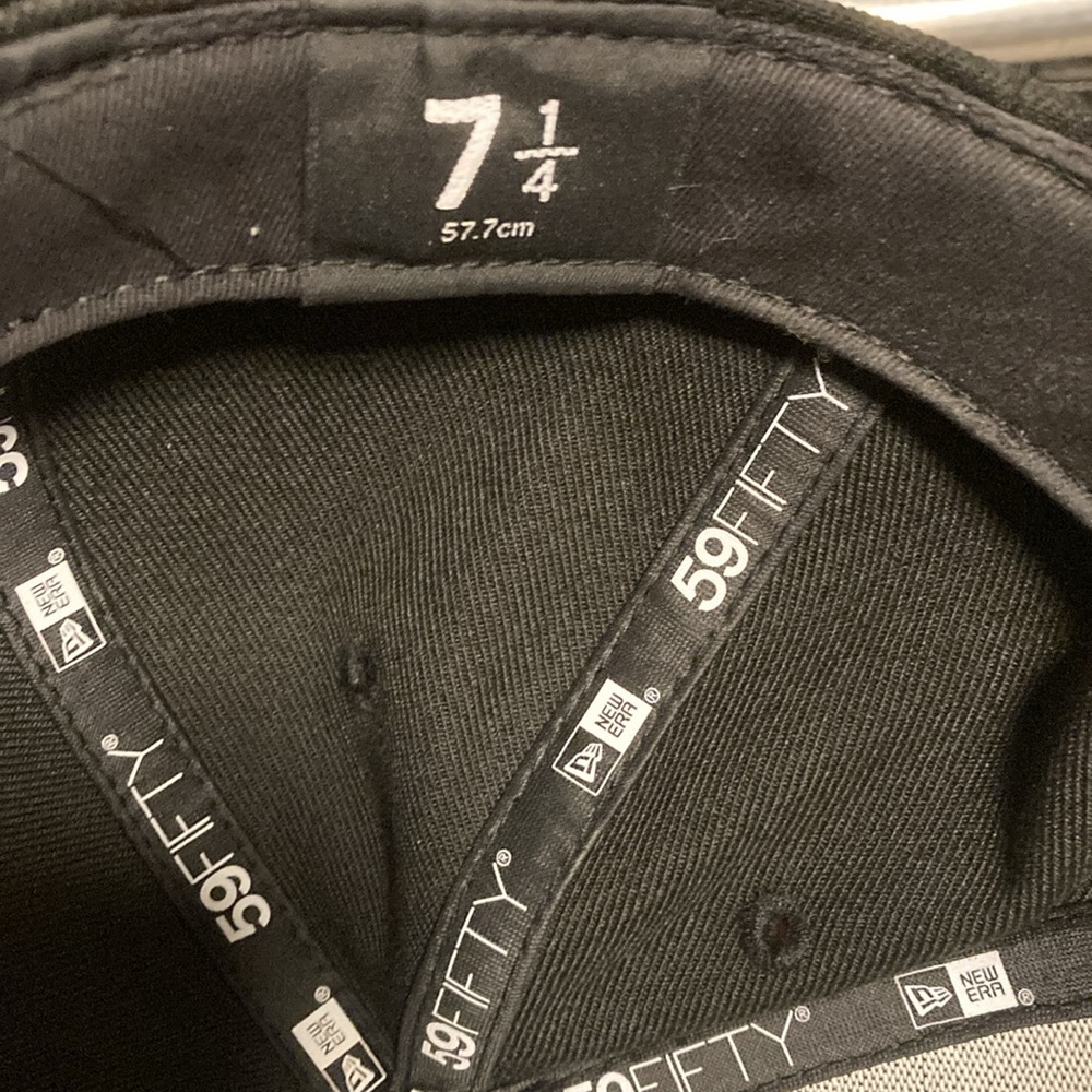 NY Yankees fitted hat - Picture 4 of 4